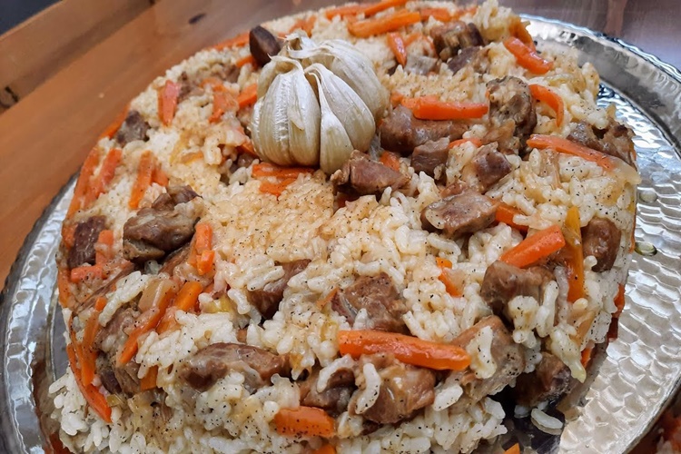 Özbek Pilavına Zerdeçal Konur Mu?