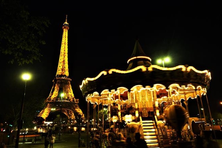 Paris İçin Vize Evrakları Ayarlaması Nasıl Olur?