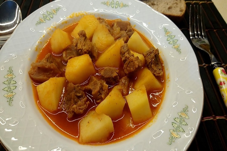 Patates Yemeğin Tuzunu Ne Alır?