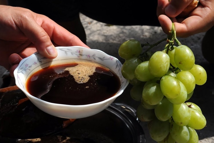 Pekmez Emziren Anneye Gaz Yapar Mı?