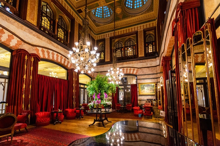Pera Palas Otel Sahibi Kim?