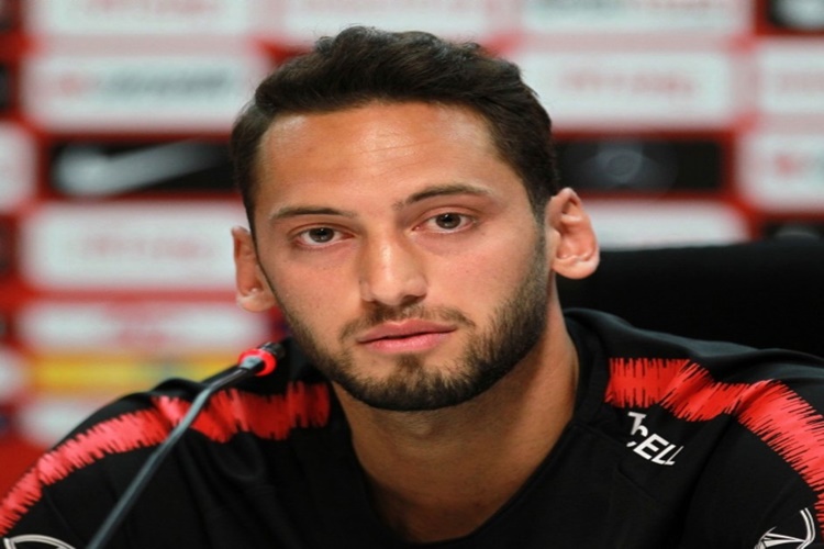 Pes 2016 Hakan Çalhanoğlu Hangi Takımda?