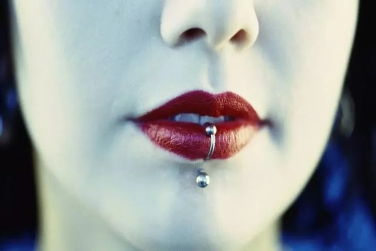 Piercing Abdesti Bozar Mı?