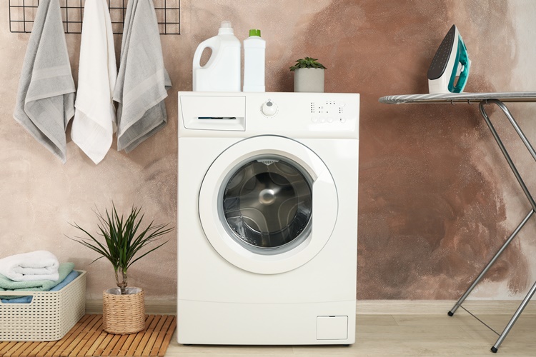 Polyester Mont Çamaşır Makinesinde Yıkanır Mı?