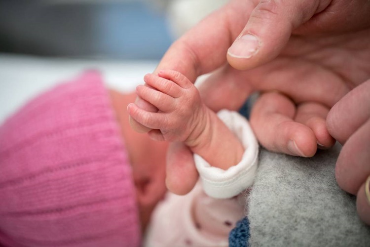 Prematüre Bebek Nasıl Uyandırılır?