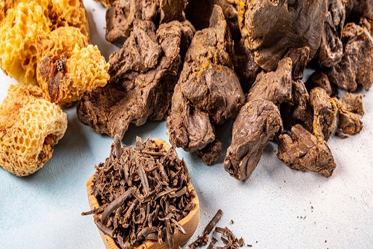 Propolis Aç Mı Tok Mu Kullanılır?