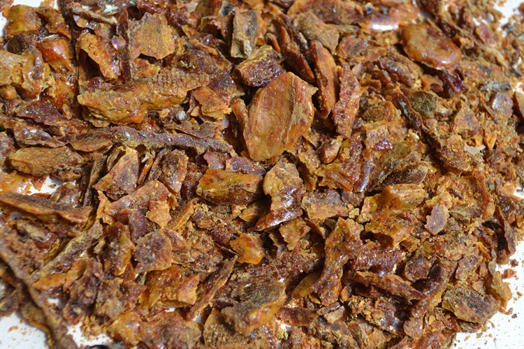 Propolis Dişleri Sarartır Mı?