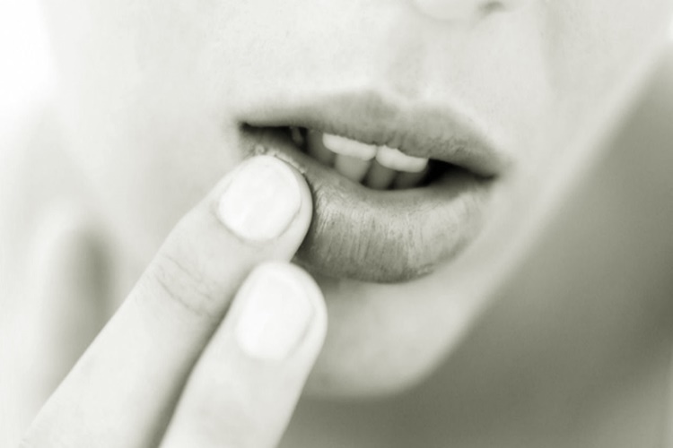 Propolis Dudağa Sürülür Mü?