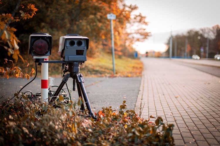 Radar Durdurmadan Ceza Yazabilir Mi? Güncel Oku