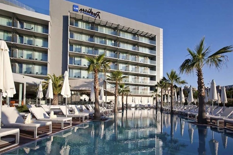 Radisson Otel Sahibi Kim?