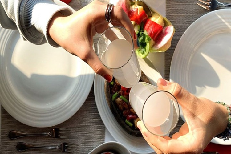 Rakı Alerji Yapar Mı?