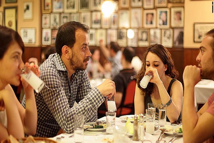 Rakı Gaz Yapar Mı?