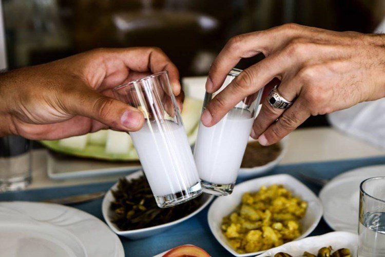 Rakı Nereye Ait Bir yemektir?