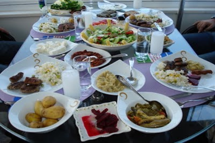 Rakının İçinde Ne Var?