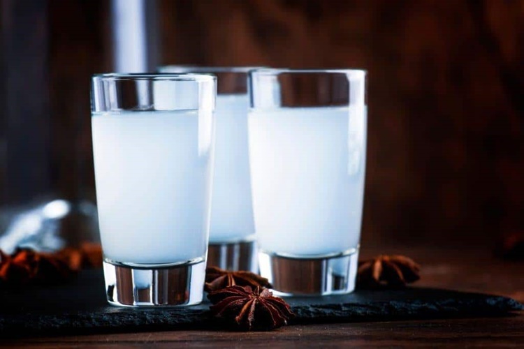 Rakının İçinde Yüzde Kaç Alkol Var?