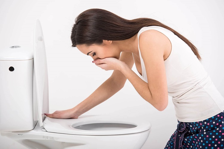 Rakının Mide Bulantısı Yapmaması İçin Ne Yapılır?