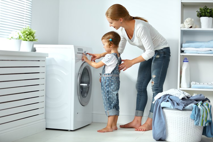 Renkliler Çamaşır Makinesinde Kaç Derecede Yıkanır?