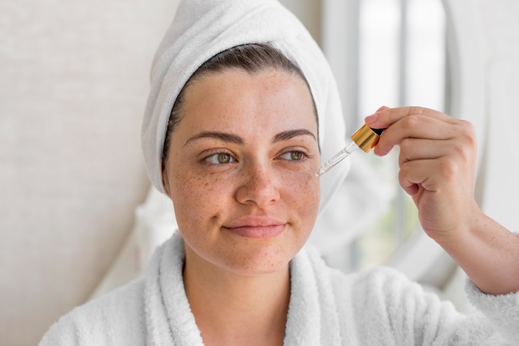 Retinol Güneş Lekesi Yapar Mı?