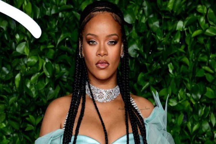 Rihanna Kaç Yaşında?