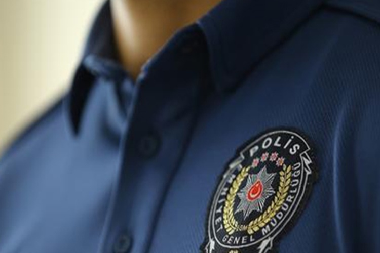 Rinoplasti Polisliğe Engel Mi?