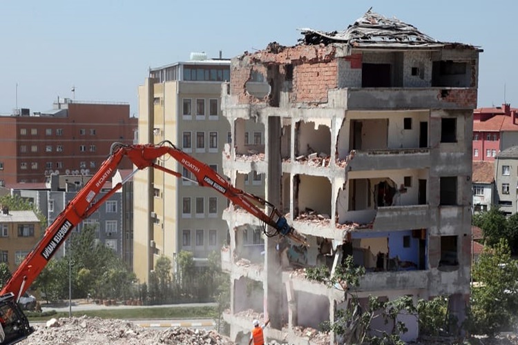 Riskli Yapılar Yönetmeliği Nedir?