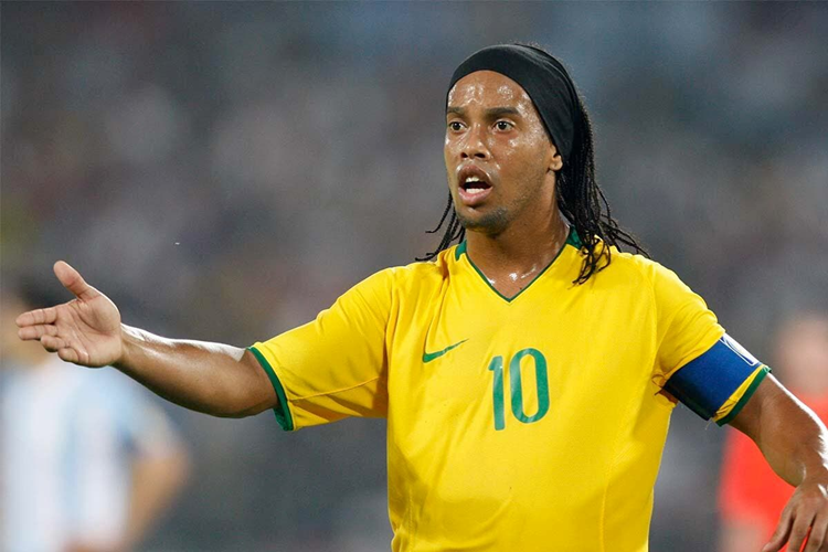 Ronaldinho Futbolu Kaç Yaşında Bıraktı?