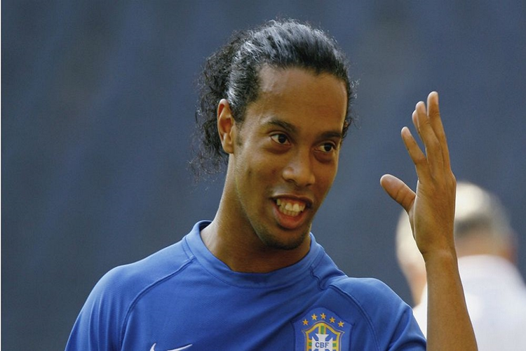 Ronaldinho Türkiye’de Oynadı mı?