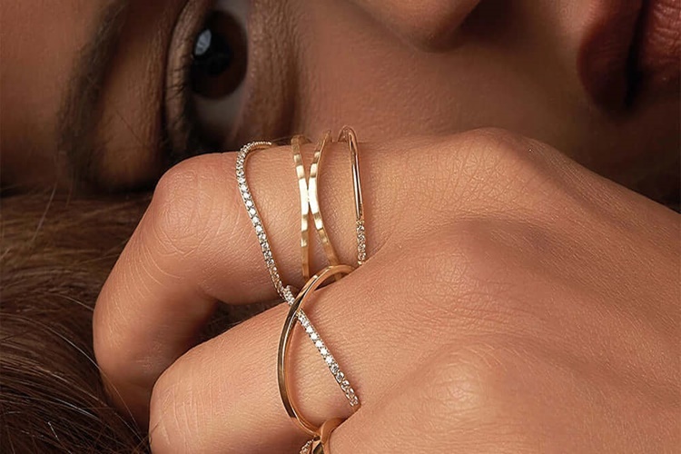 Rose Gold Takı Kimlere Yakışır?