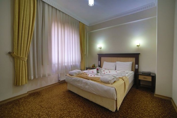 Roza Resort Otel Sahibi Kim?