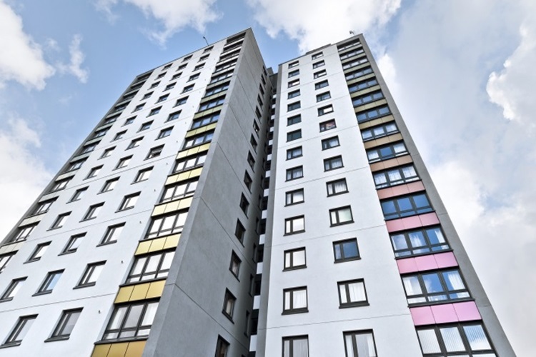 Rüyada Apartmanın En Üst Katında Oturmak Ne Anlama Gelir?