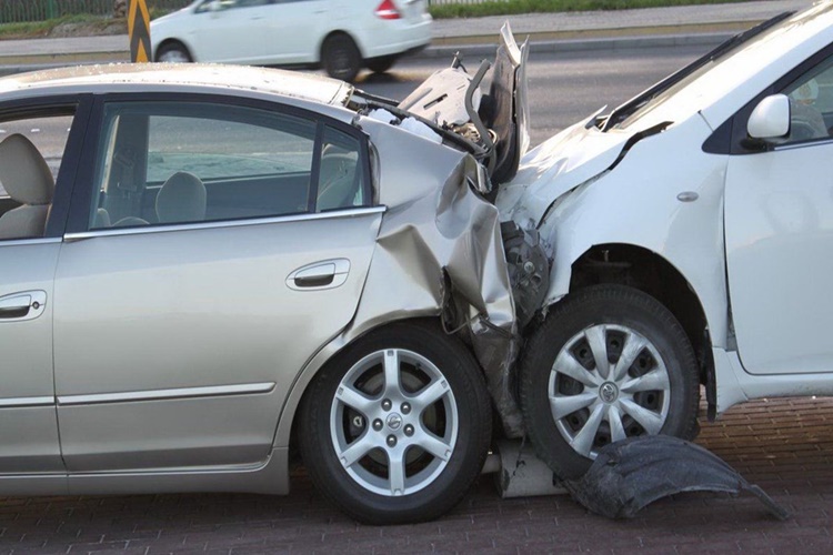 Rüyada Araba Kazası Yaptığını Görmek Ne Anlama Gelir? - Güncel Oku