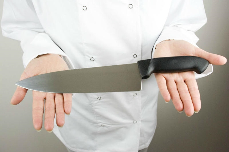 Rüyada Bıçak Görmek Ne Anlama Gelir?