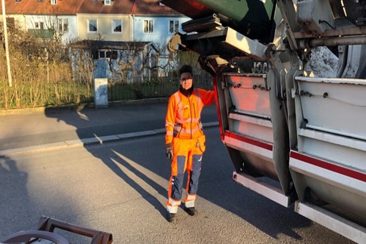 Rüyada Çöpe Halı Atmak Ne Anlama Gelir?