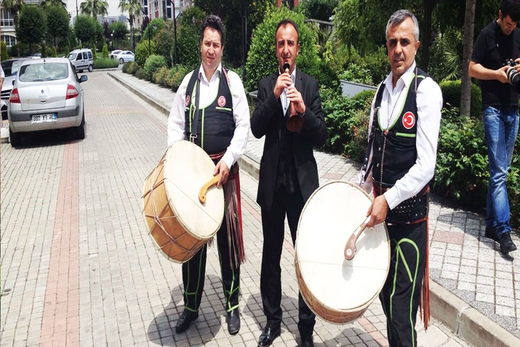 Rüyada Davullu Düğün Görmek Ne Anlama Gelir?
