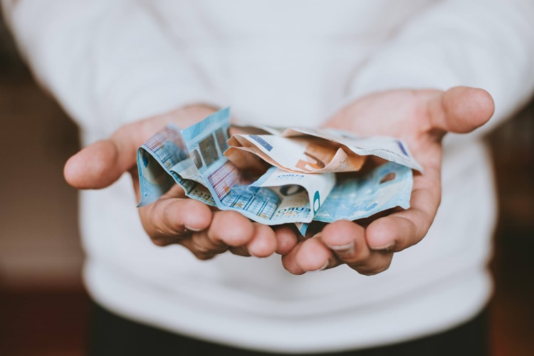 Rüyada Deniz Kenarında Lokanta Görmek Ne Anlama Gelir?