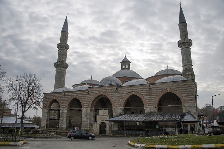 Rüyada Eski Cami Görmek Ne Anlama Gelir?