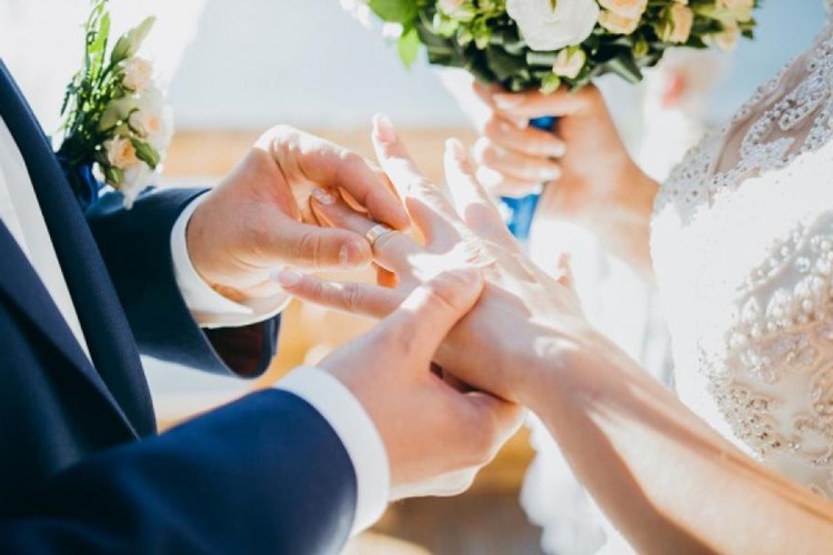 Rüyada Evlenmek İstememek Ne Anlama Gelir?