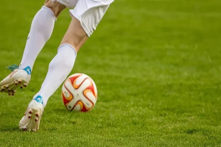 Rüyada Futbolcu İle Sevgili Olmak Ne Anlama Gelir?