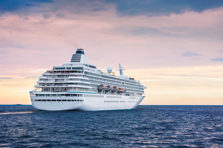 Rüyada Geminin Arkasından Yüzmek Ne Anlama Gelir?