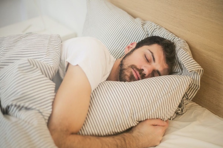 Rüyada Kedinin Fare Yakalaması Ne Anlama Gelir? - Güncel Oku