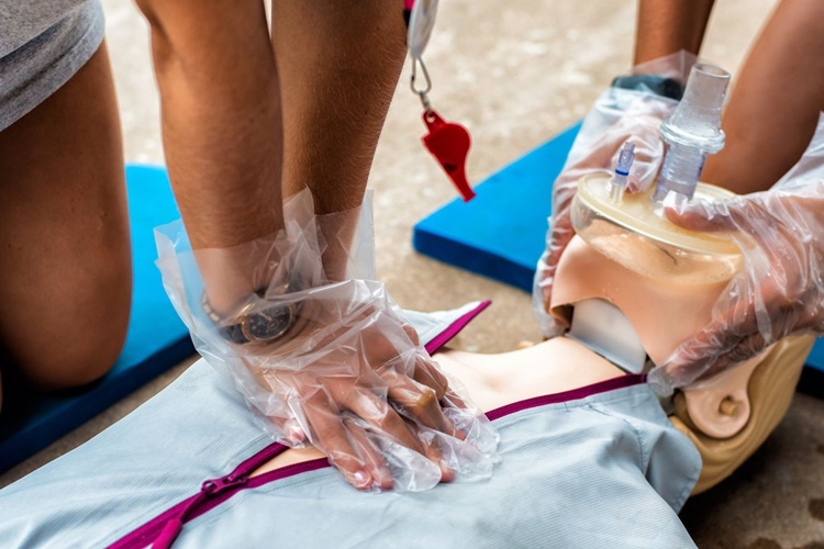 Rüyada Ölen Birine Suni Teneffüs Yapmak Ne Anlama Gelir?