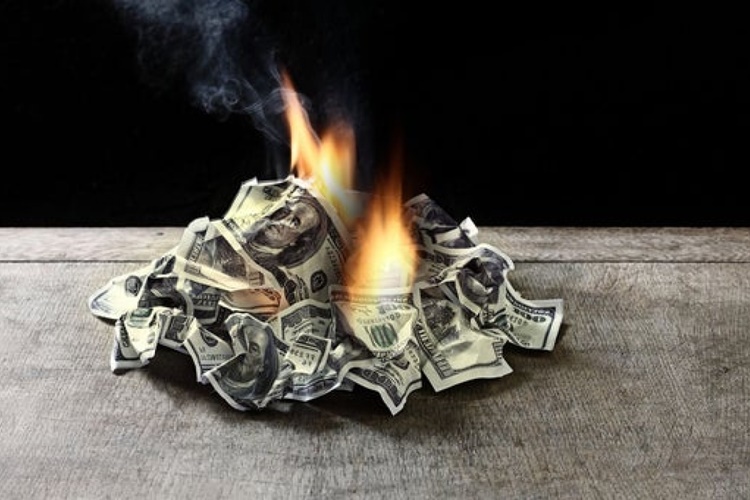 Rüyada Para Kazası Görmek Ne Anlama Gelir?