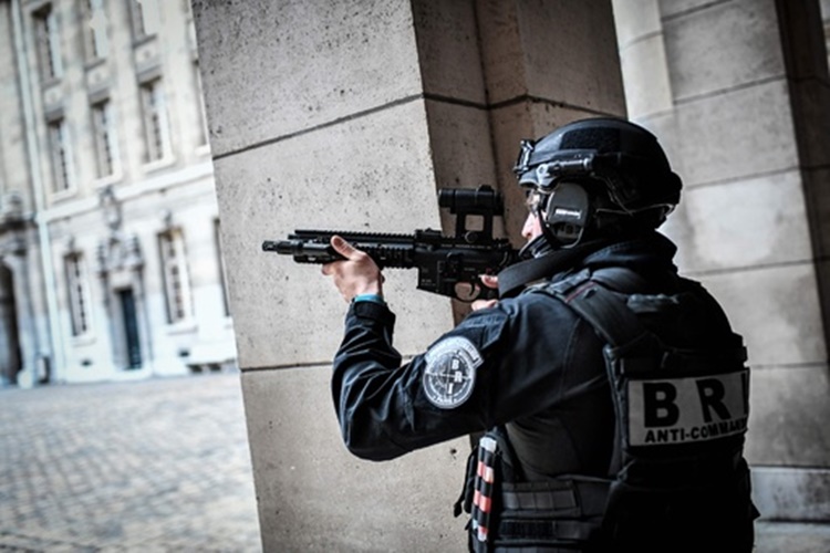 Rüyada Polise Şikayette Bulunmak Ne Anlama Gelir?