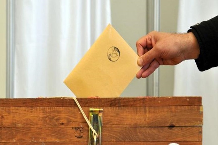 Rüyada Seçim Afişi Görmek Ne Anlama Gelir?