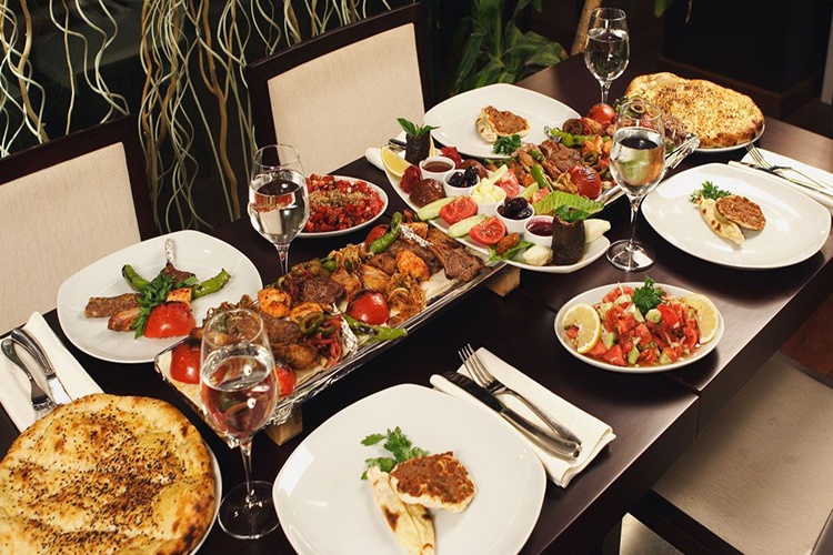 Rüyada Ziyafet Görmek Ne Anlama Gelir?