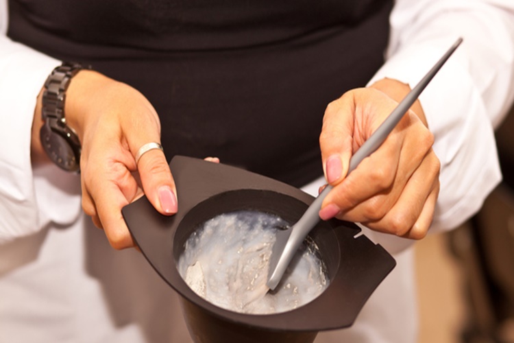 Saç Açıcısı Kaç Dakika Bekletilir?