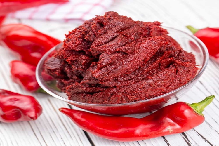 Sade Biber Salçası Nasıl Yapılır?
