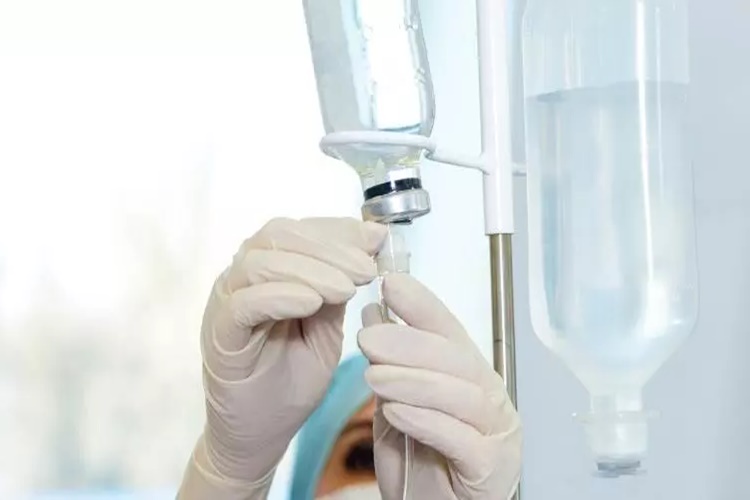 Şafilerde Serum Orucu Bozar Mı?