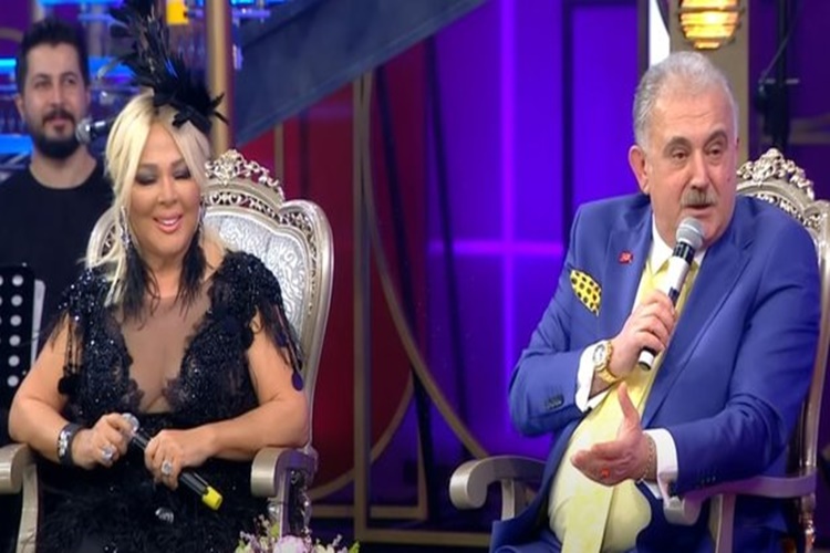 Safiye Soyman Babası Kimdir?