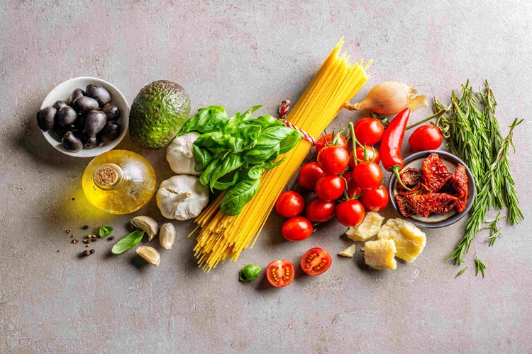 Sağlıklı Yaşam İçin Beslenme Mi Spor Mu?